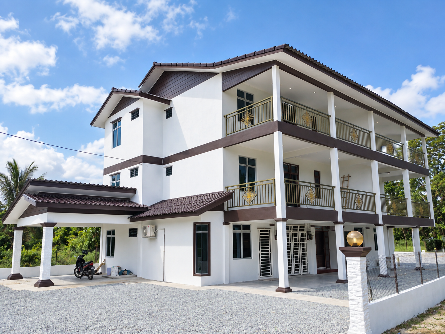 4Z House 5 Residences, Baung